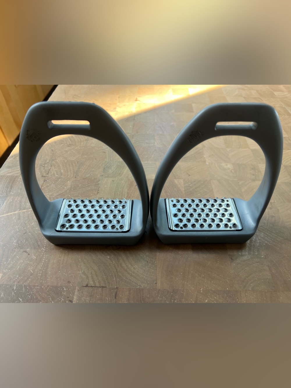 Royal Rider Stirrup - Picture 3 of 4